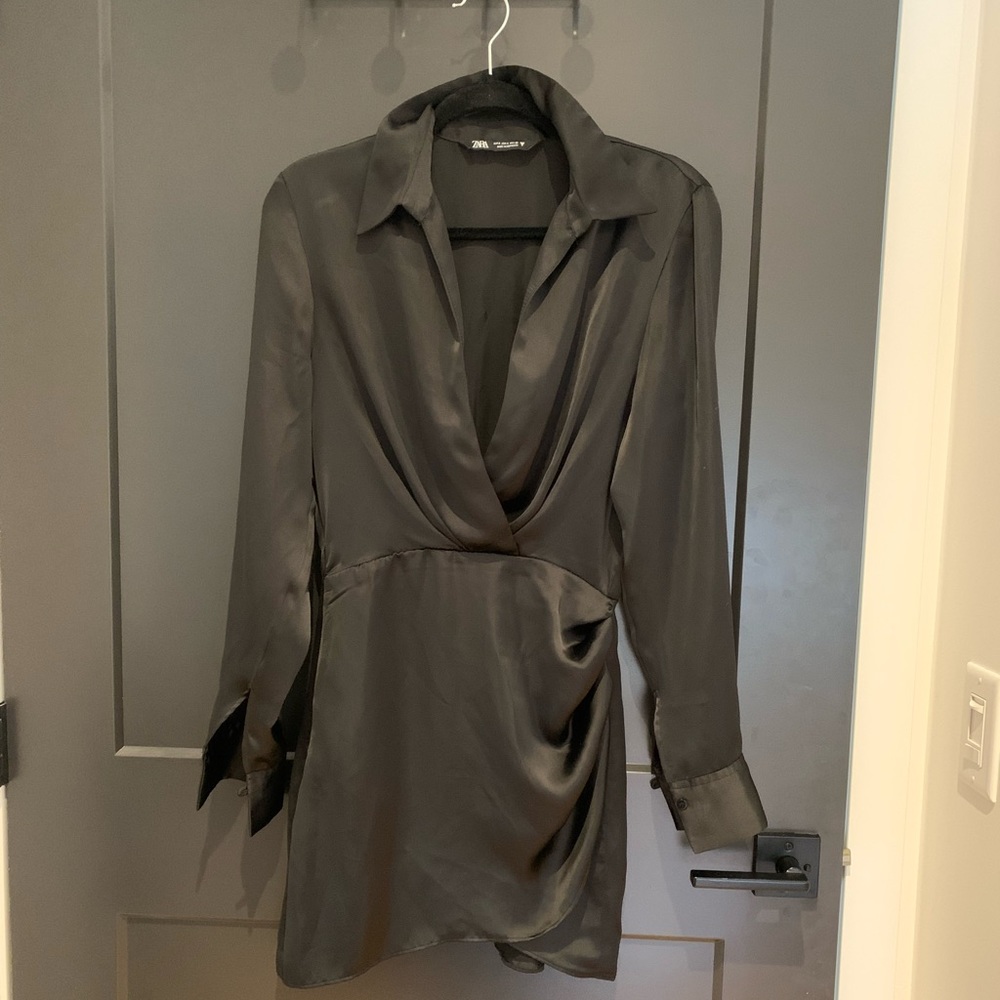ZARA Size S silky black mini dress. Super flattering ruching at the waist.